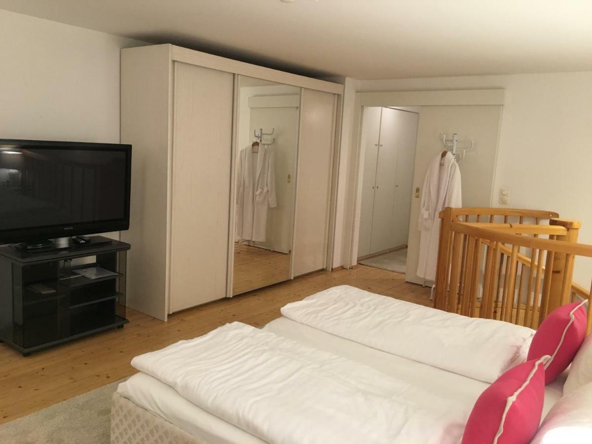 Wohnung Schloss Mondsee Esterno foto